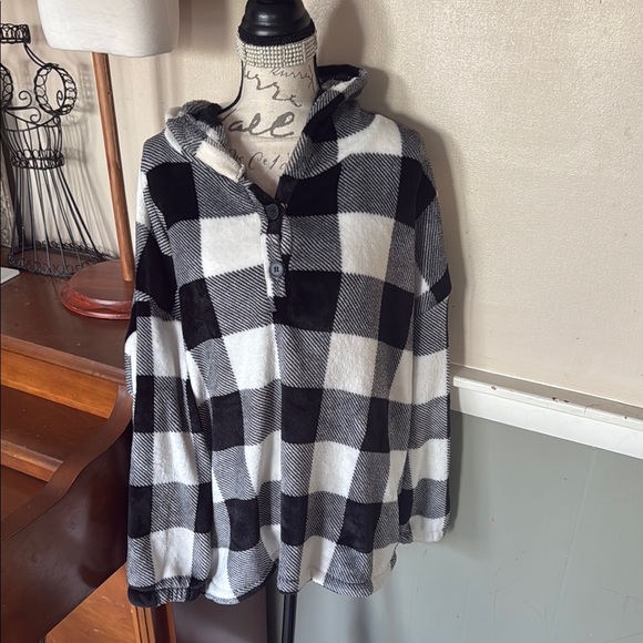 Black and White Plaid Gingham Half Button Drop Shoulder Hoodie Sweater - Picture 2 of 7